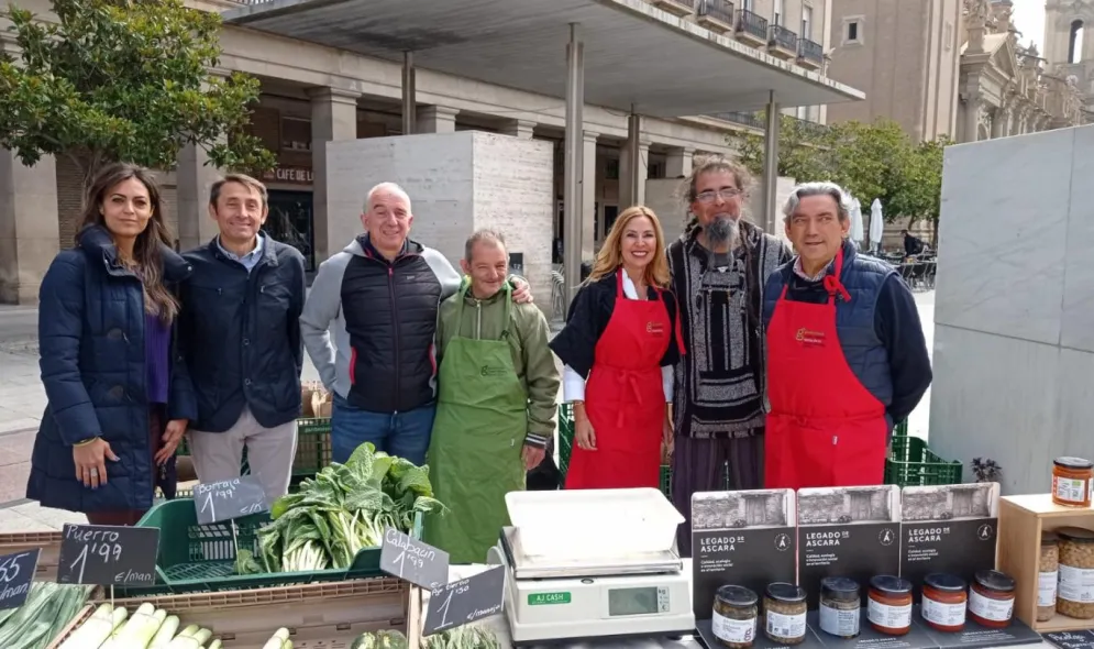 Participamos en la actividad "Frutero por un día" Nuestra presidenta, Olga Samper, participa en "Frutero por un día"